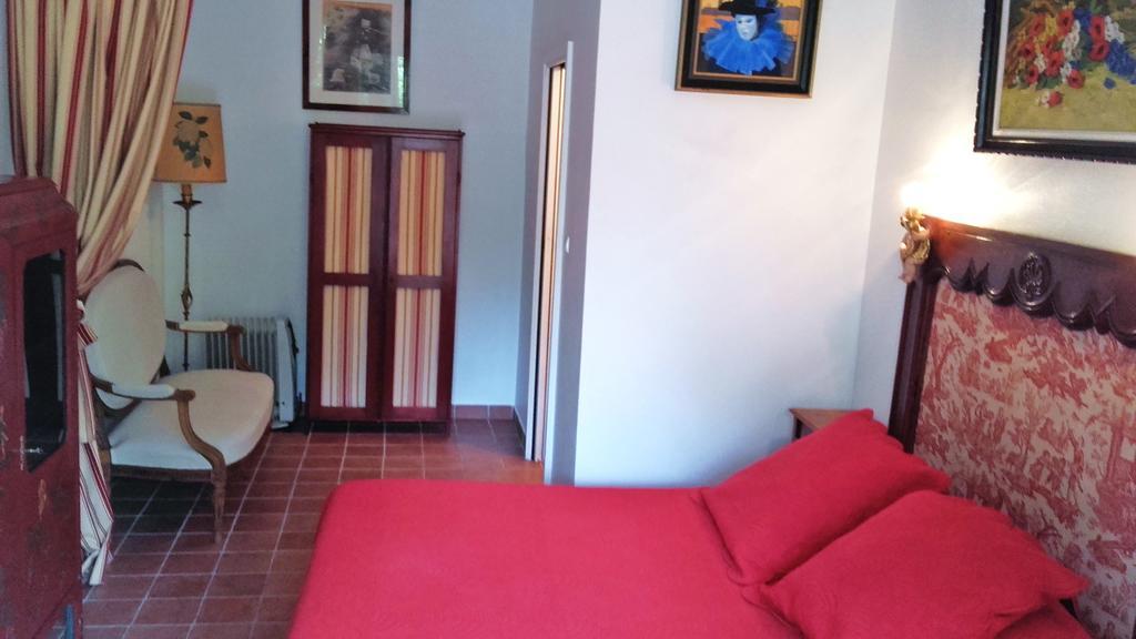 Bed and Breakfast Le Vieux Vauvert Рошекорбон Экстерьер фото