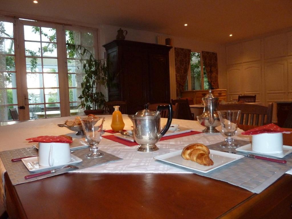 Bed and Breakfast Le Vieux Vauvert Рошекорбон Экстерьер фото