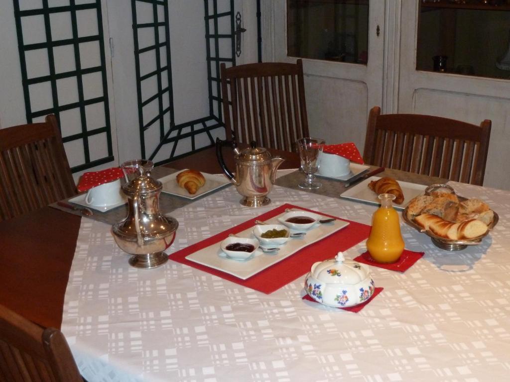 Bed and Breakfast Le Vieux Vauvert Рошекорбон Экстерьер фото